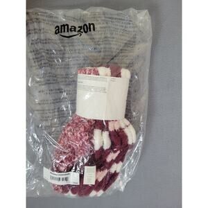Amazon Essentials Kids Cozy Socks with Non-Skid Bottoms, 4 Pairs One Size